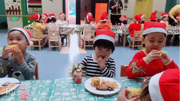 天津生态城伟才幼儿园快乐圣诞自助餐