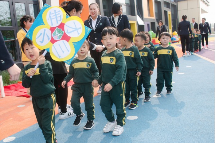 天津生态城伟才幼儿园春季亲子趣味运动会圆满结束！